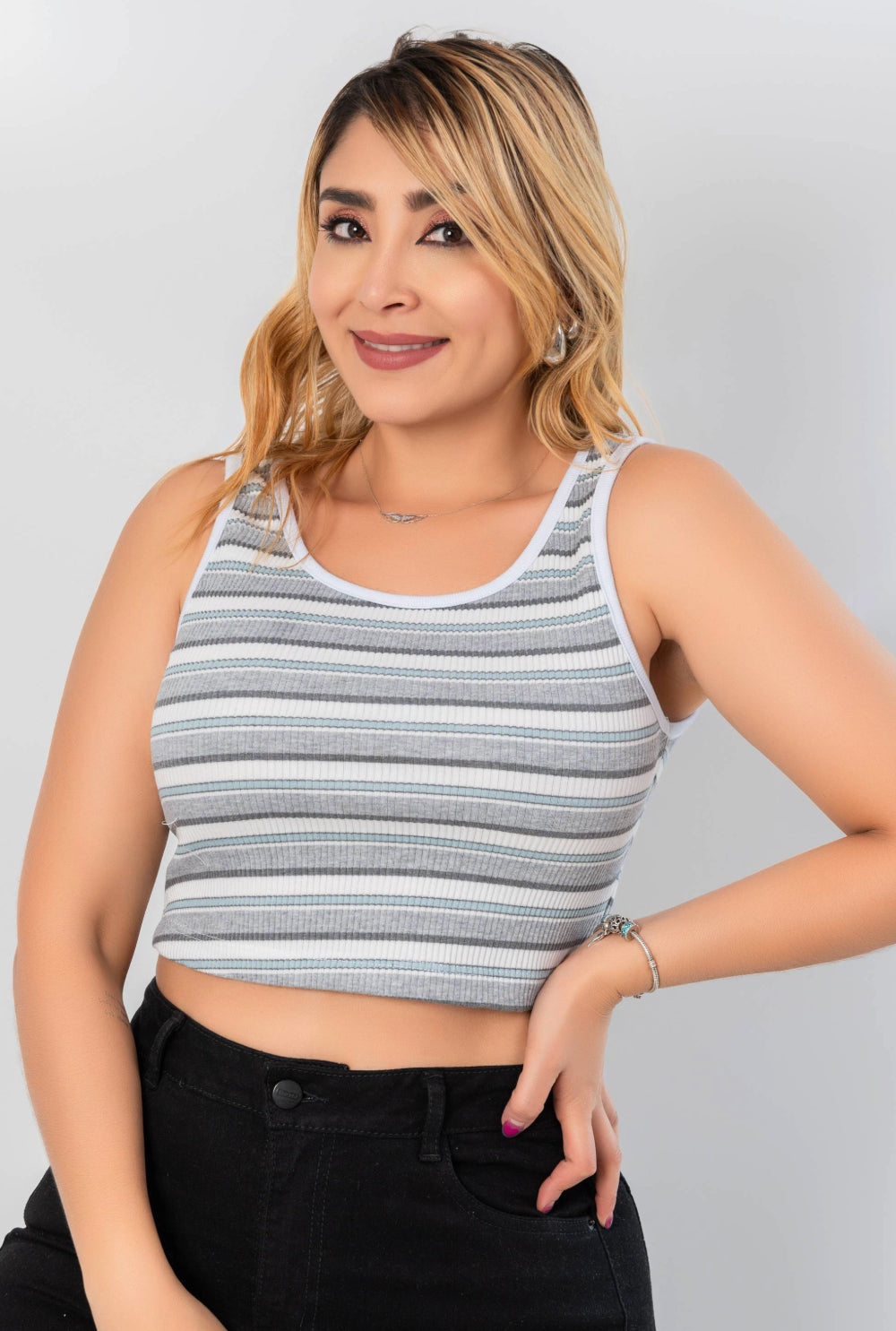 BLUSA ROMANA GRIS